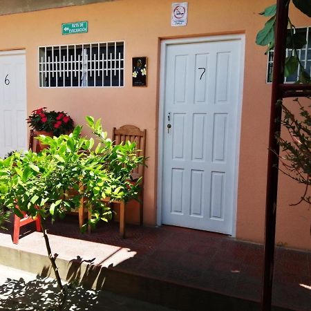 Estelí Hostal Mariella מראה חיצוני תמונה
