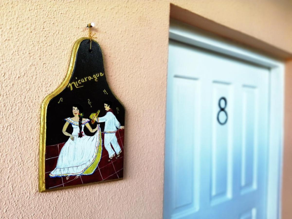 Estelí Hostal Mariella מראה חיצוני תמונה