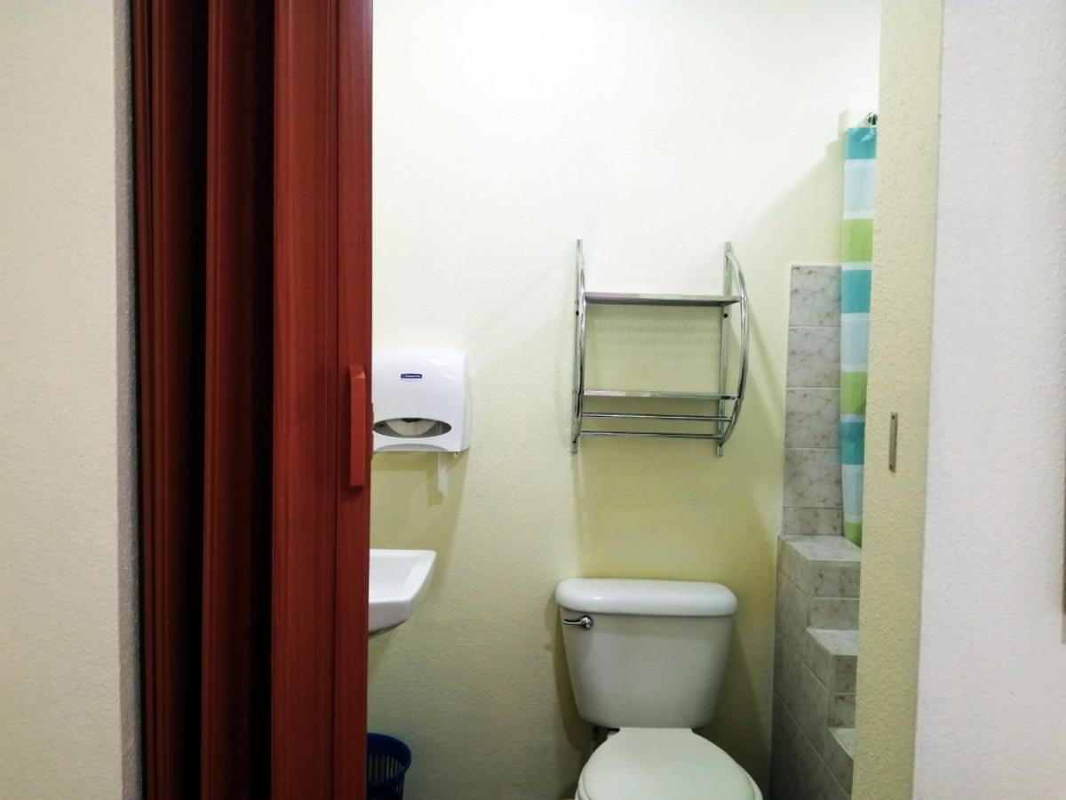 Estelí Hostal Mariella מראה חיצוני תמונה