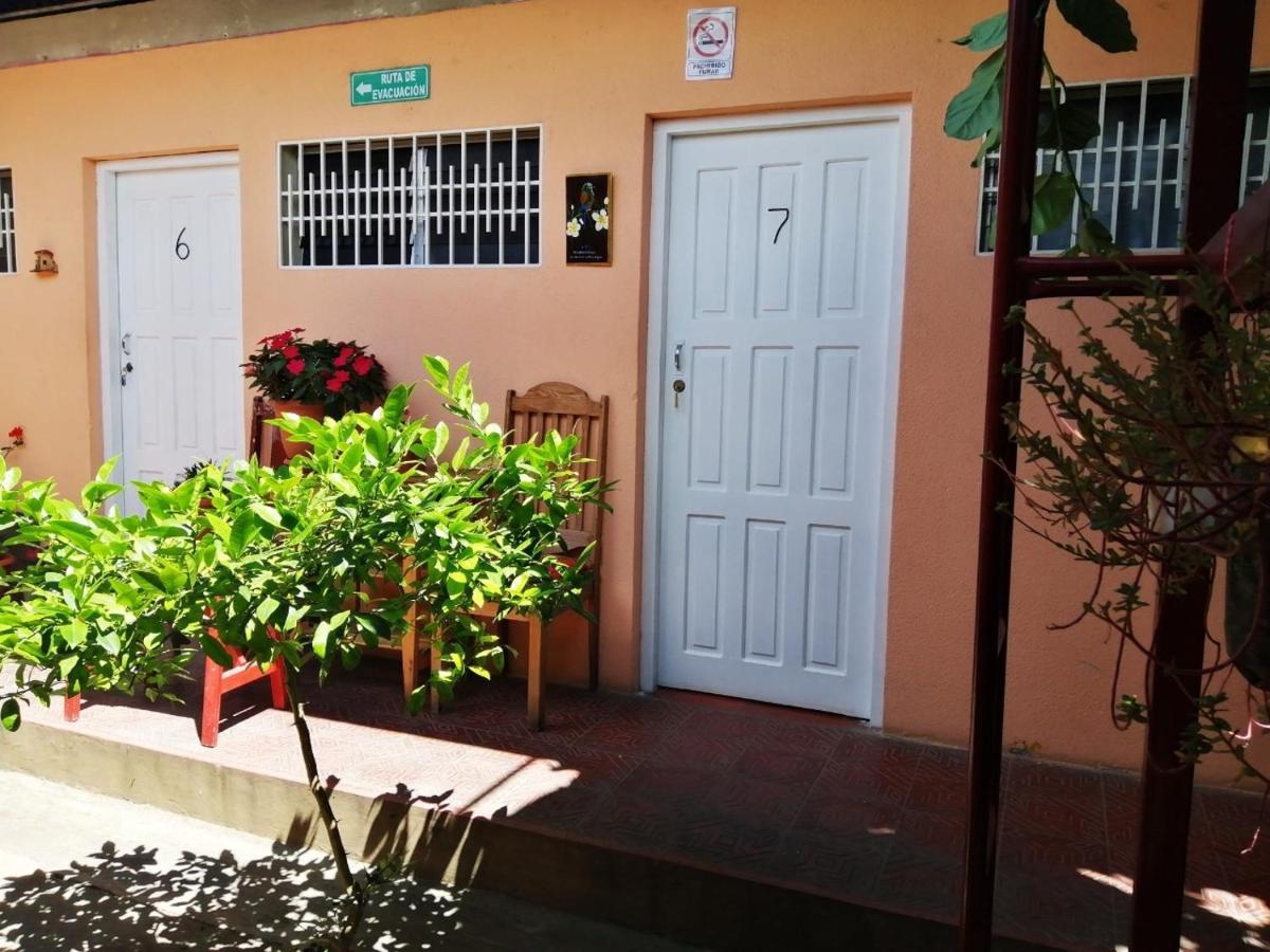 Estelí Hostal Mariella מראה חיצוני תמונה