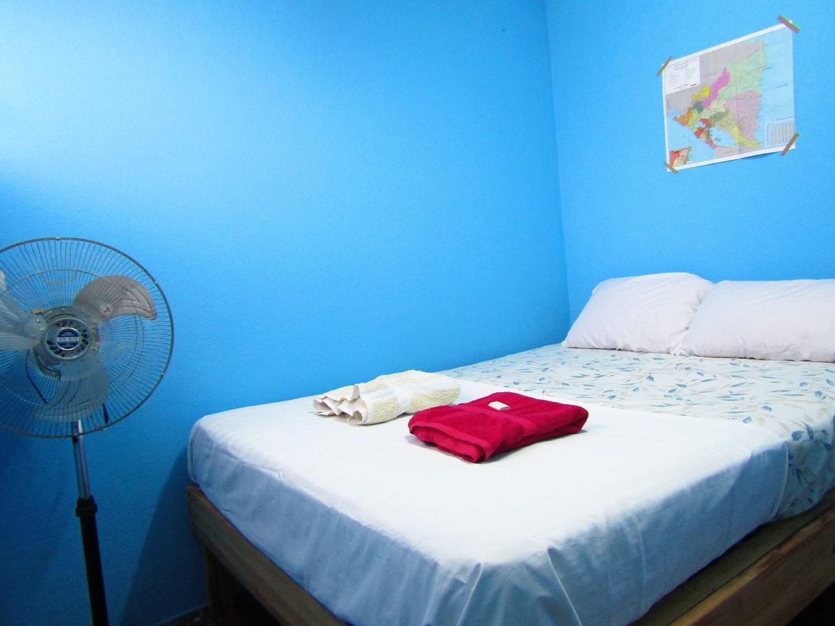 Estelí Hostal Mariella מראה חיצוני תמונה